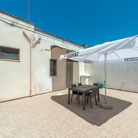 Casa Vacanze Petra Squinzano Esterno foto